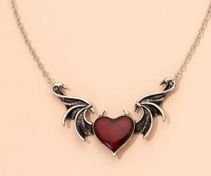 Metal Heart Drip Necklace