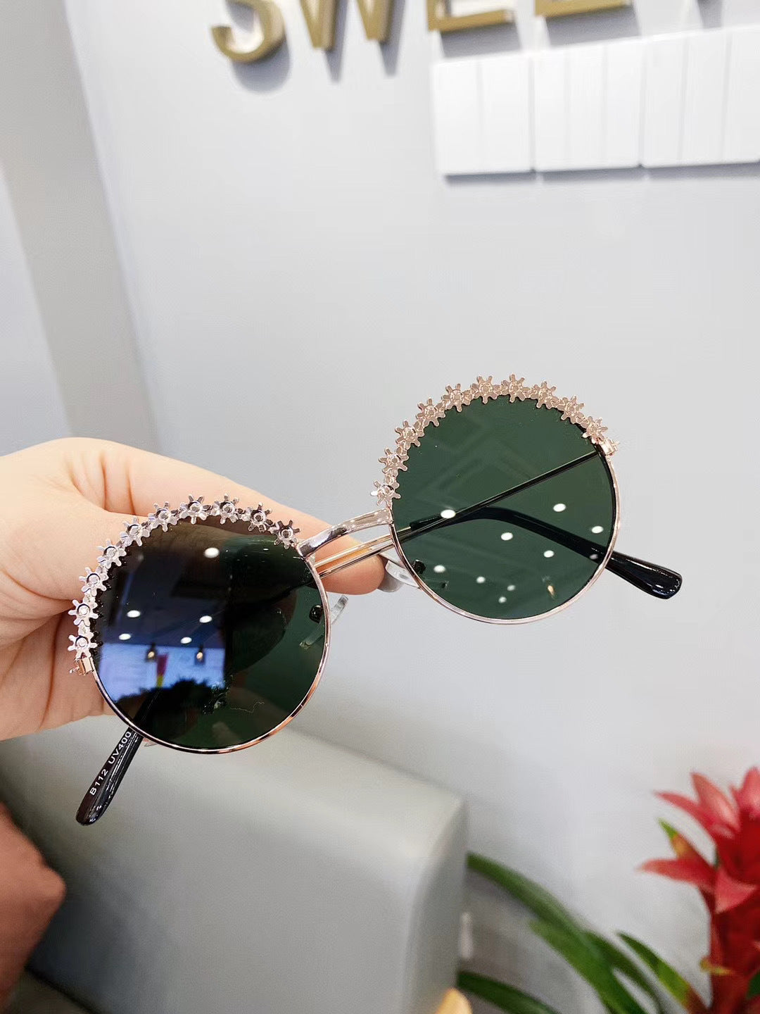 Children's Fashion Flower Metal Sunglasses