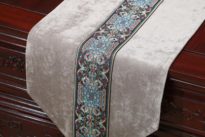 American-style Table Runner