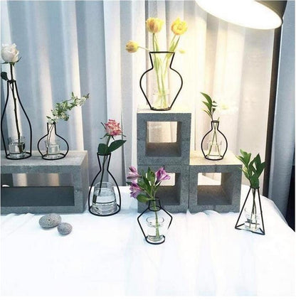 Retro Nordic Iron Line Table Flower Vases