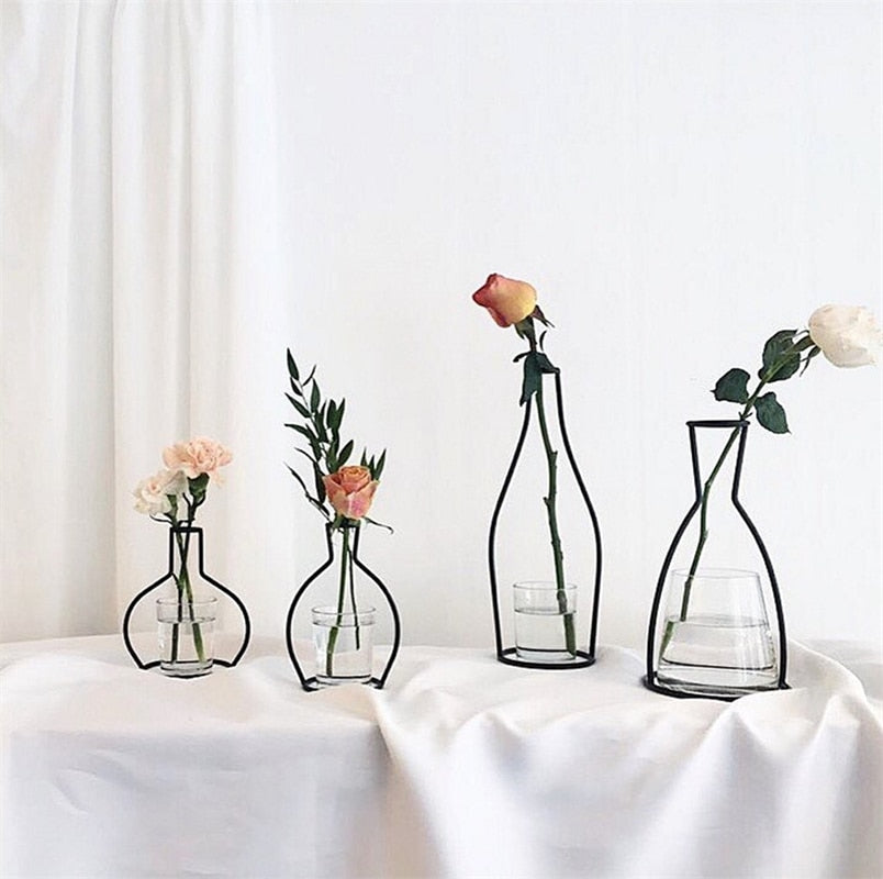 Retro Nordic Iron Line Table Flower Vases